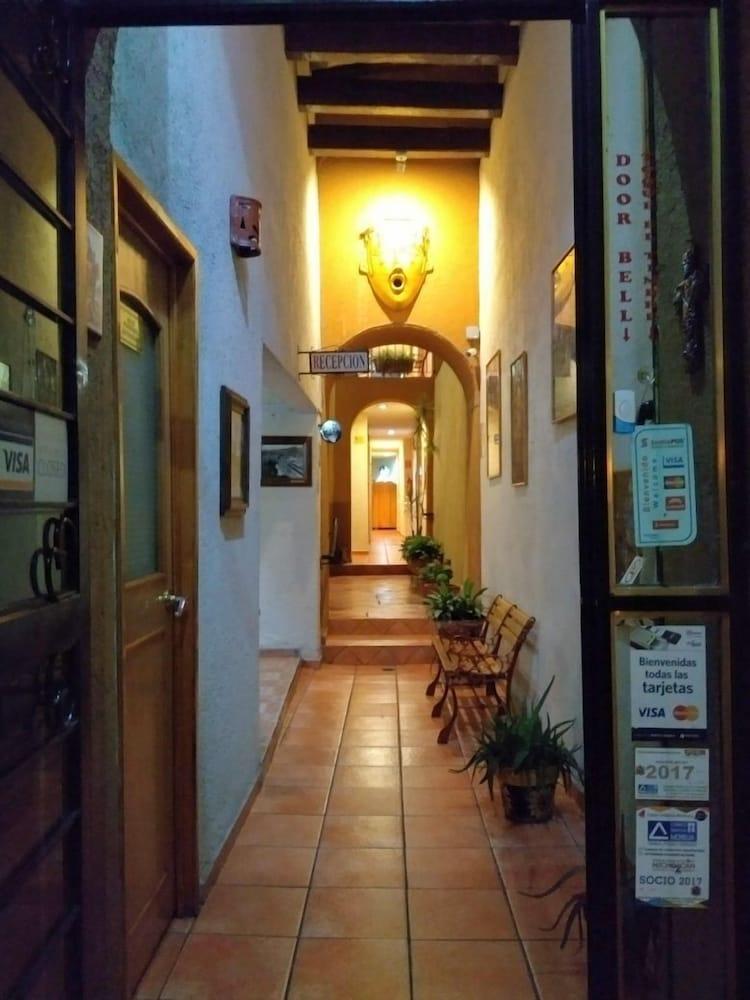 Hotel Casa Galeana Morelia Exterior photo